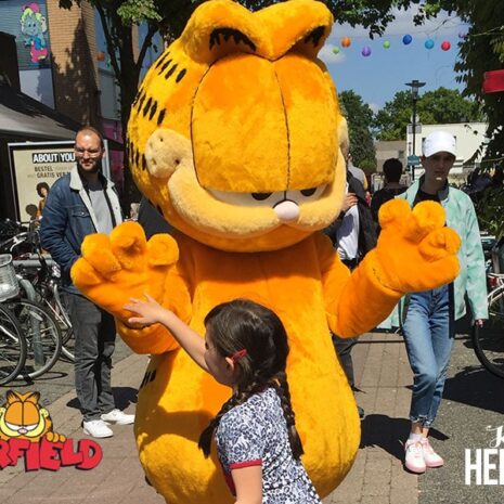 Garfield_meetgreet_kidshelden_winkelcentrumpromotie Garfield, inhuren, inhuren Garfield, event met Garfield, meet & greet met Garfield, meet & greet, kinderentertainment, entertainment voor kinderen, Winkelcentrumpromotie, promotie winkelcentrum, winkelcentrum entertainment, entertainment voor winkelcentrum, entertainmentbureau,