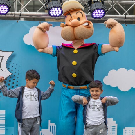 Kidshelden_Popeye_Winkelcentrumpromotie_Winkelcentrum-entertainment Popeye huren voor winkelcentrum entertainment en promotie