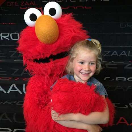 MeetGreet_Elmo_Winkelcentrumentertainment_kinderentertainment Elmo, Elmo inhuren voor meet & greet inhuren voor winkelcentrum entertainment en foto moment