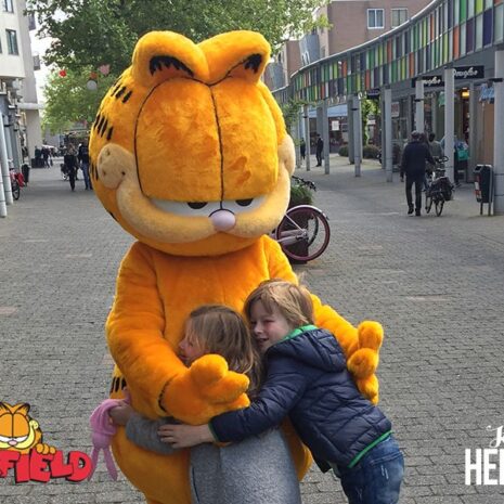 Meetgreet_Garfield_kidshelden_winkelcentrumpromotie Garfield, inhuren, inhuren Garfield, event met Garfield, meet & greet met Garfield, meet & greet, kinderentertainment, entertainment voor kinderen, Winkelcentrumpromotie, promotie winkelcentrum, winkelcentrum entertainment, entertainment voor winkelcentrum, entertainmentbureau,