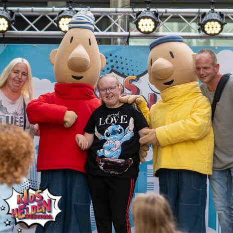Winkelcentrumpromotie_Kidsheldenfestival_Winkelcentrum-entertainment Buurman en Buurman mascotte act huren voor kinderfeest en evenement